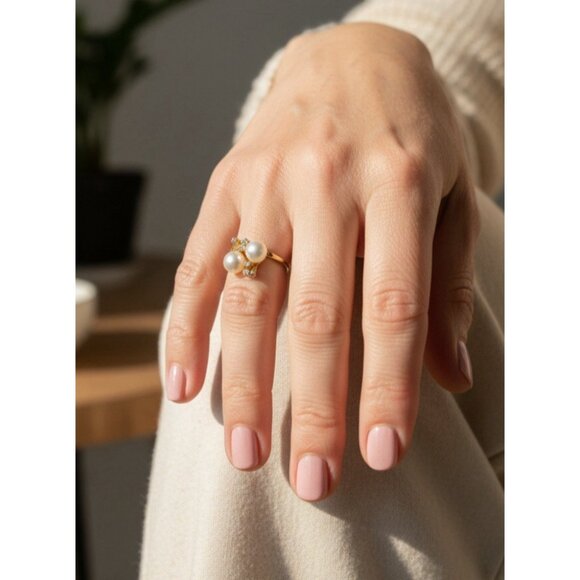 Solid 14k Gold Ring with 6 Diamonds 2 Fresh Water Pearls Size 5.75 Weight 4 Gram - Picture 2 of 9